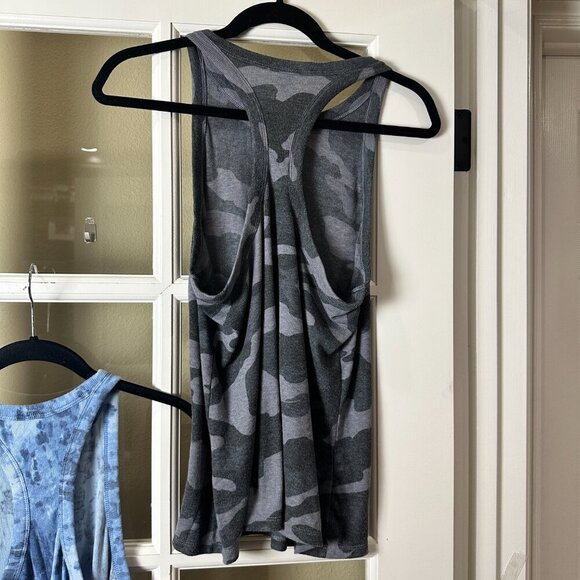 OLD NAVY ACTIVE Set of 2 Ribbed Halter Back Tank Tops Size Large Blue & Grey - Picture 11 of 13